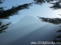 Рассвет в горной долине
